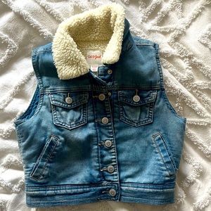 Cat&Jack 7-8 Sherpa lined Jean vest